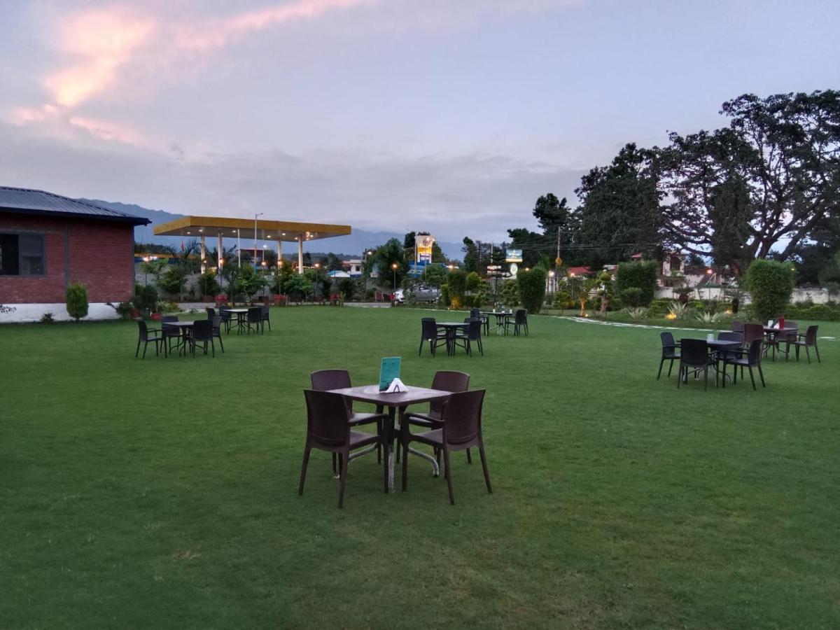 Aar Resort & Spa Jhājra Extérieur photo